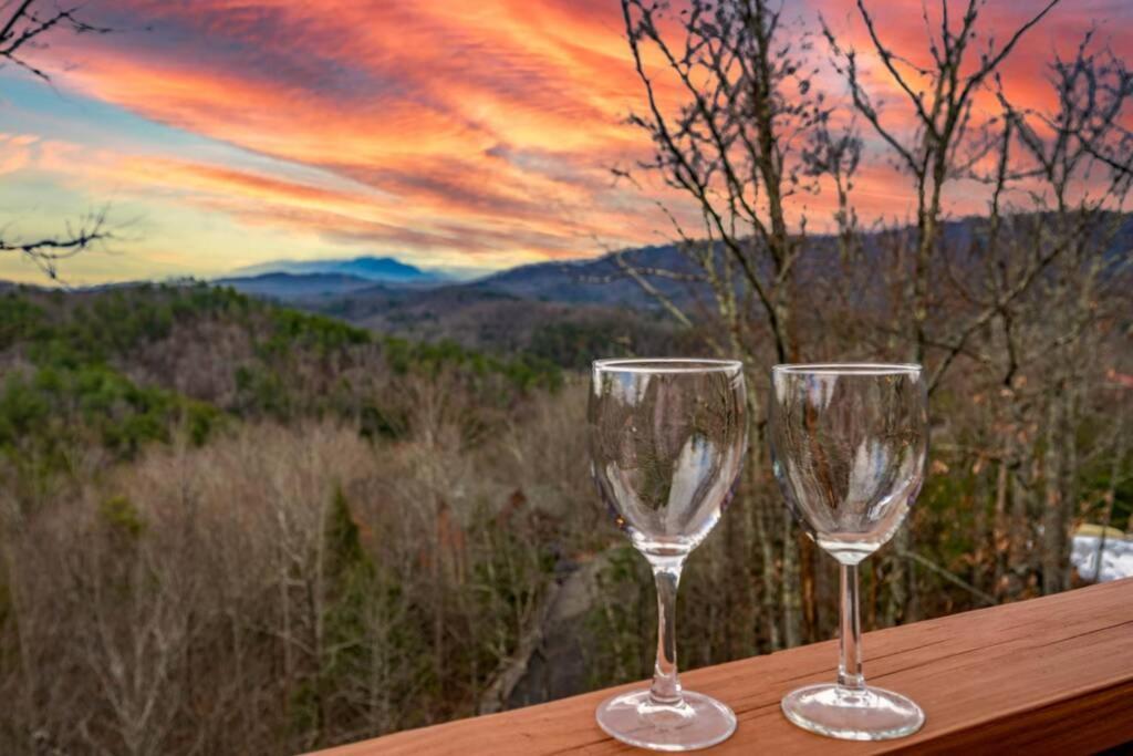 Over The Mountain - Smoky Mountain View Cabin Sevierville Kültér fotó