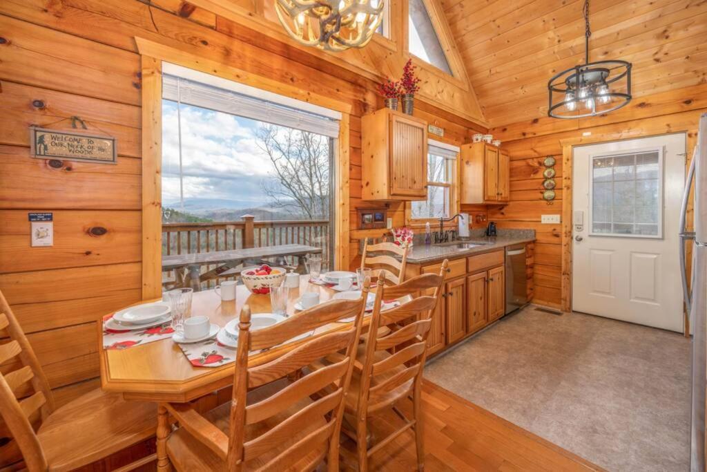 Over The Mountain - Smoky Mountain View Cabin Sevierville Kültér fotó